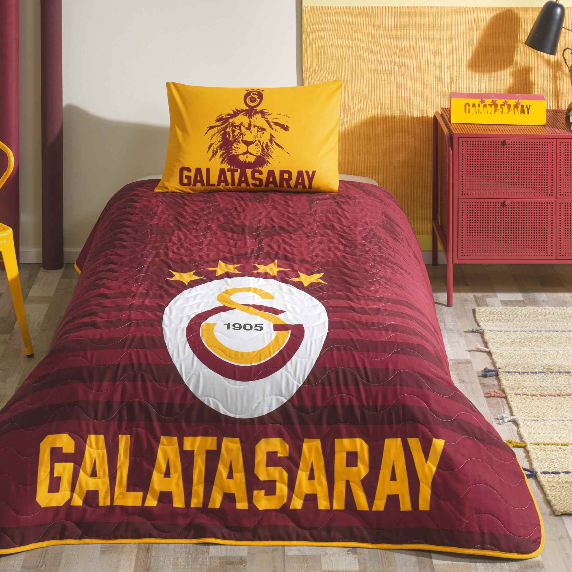 resm Lisanslı Galatasaray Stripe Tek Kişilik Yatak Örtüsü Seti