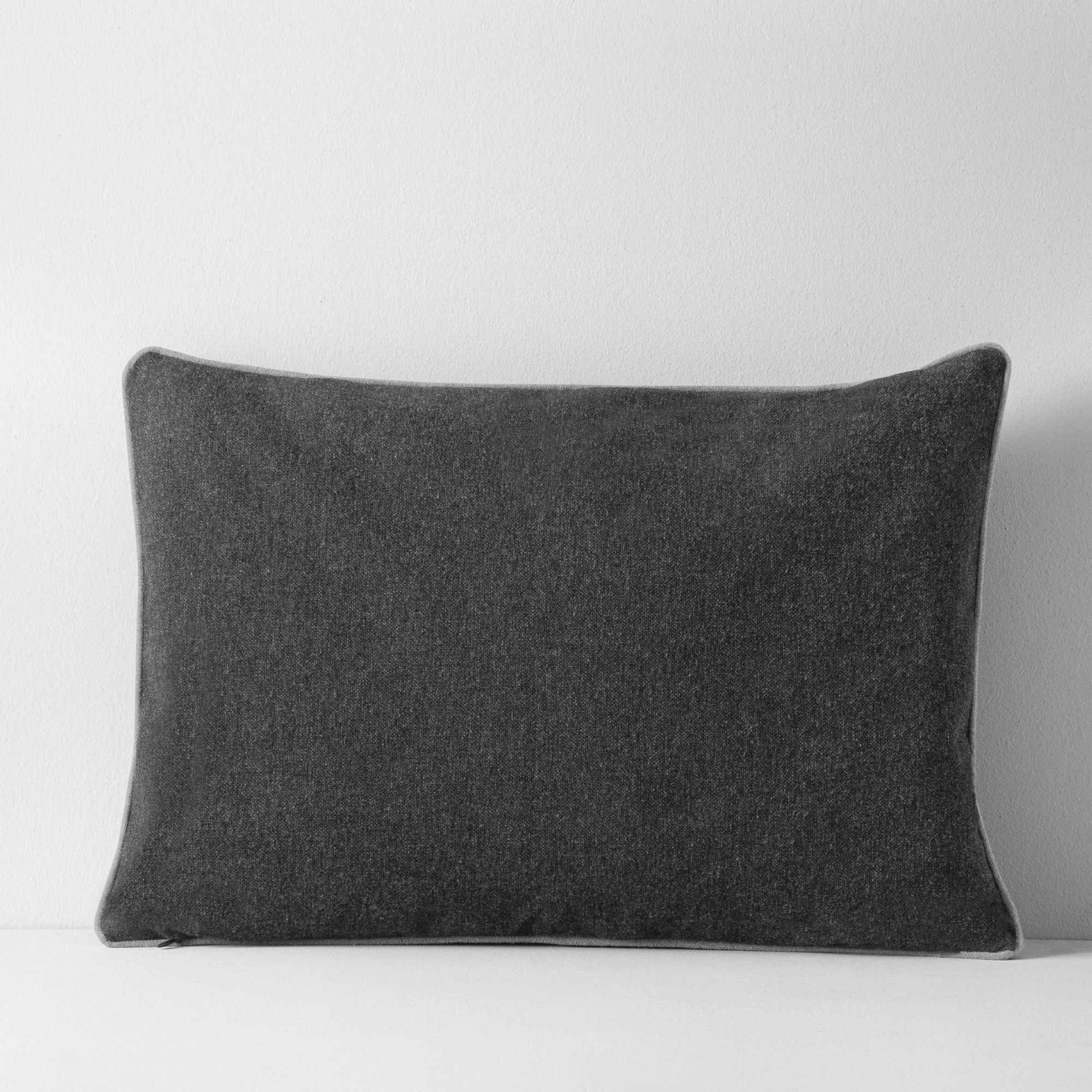 resm Linens Reneta 35x50 cm Kırlent Kılıfı Antrasit
