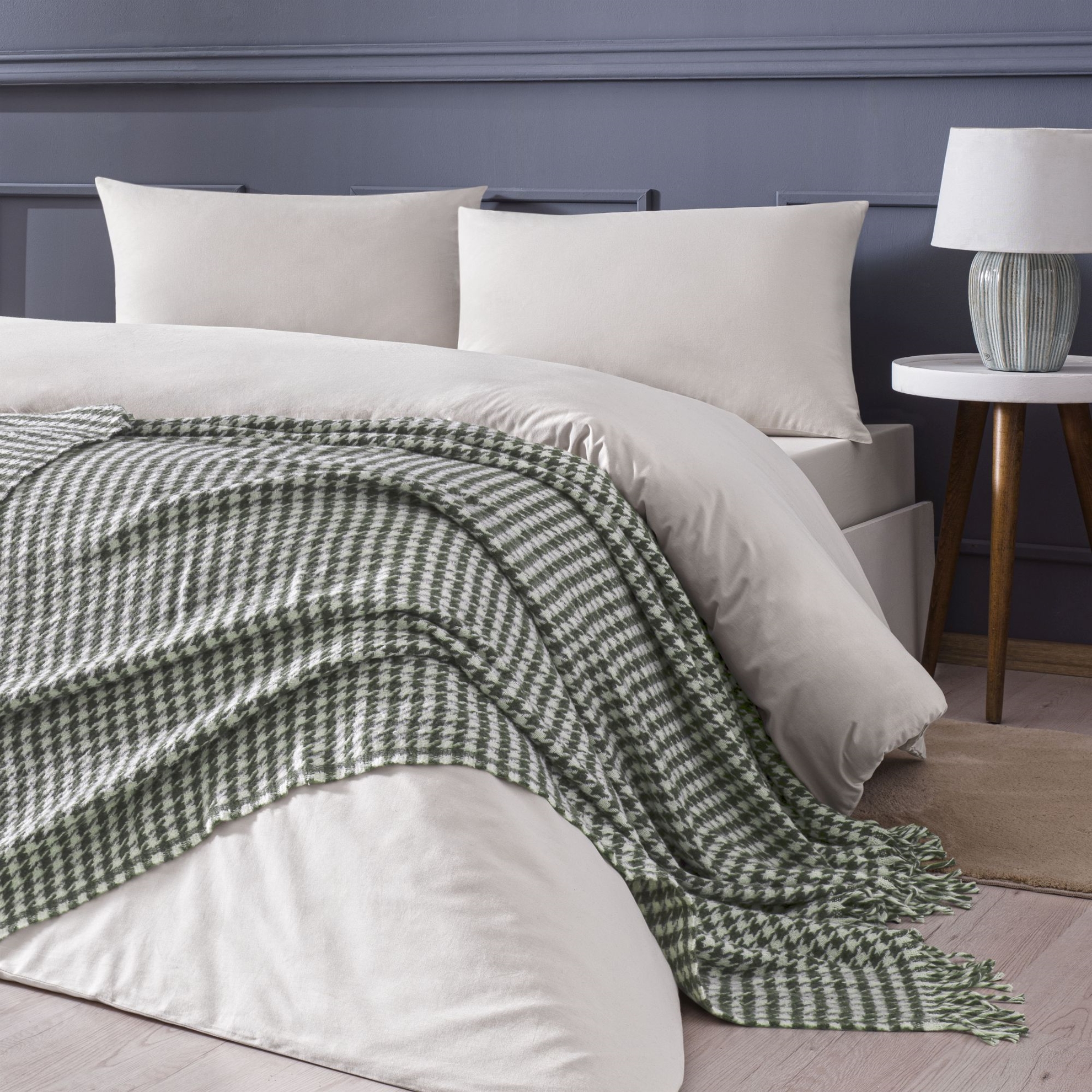 resm Linens Luster Throw Haki