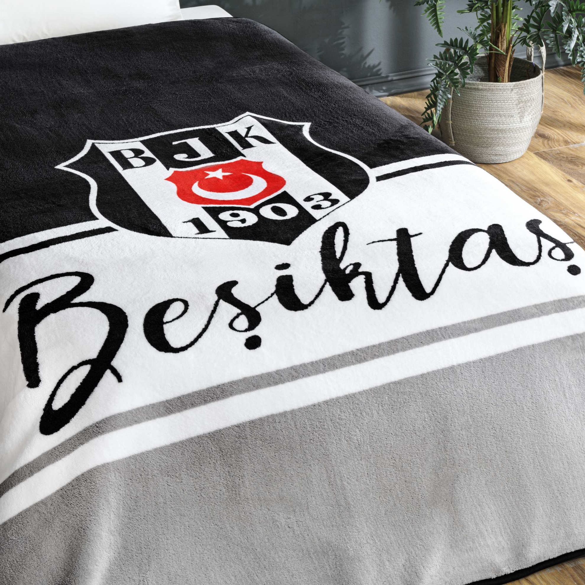 resm Lisanslı Beşiktaş Klasik Tek Kişilik Battaniye