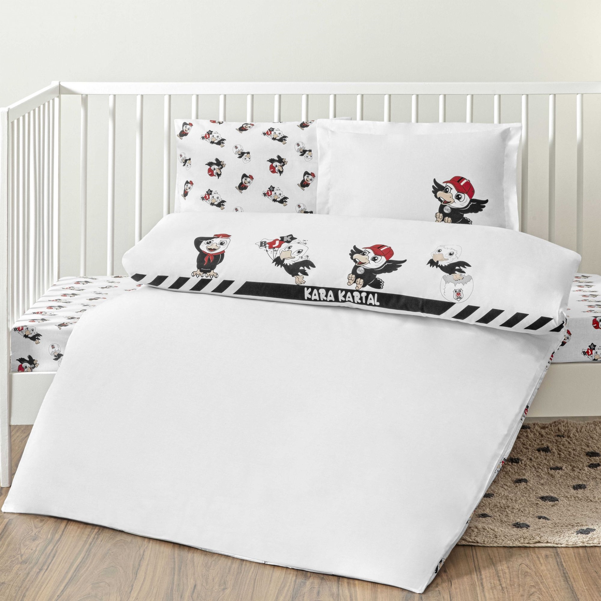 resm Taç Lisanslı Beşiktaş Strip Baby Pamuk Nevresim Takımı