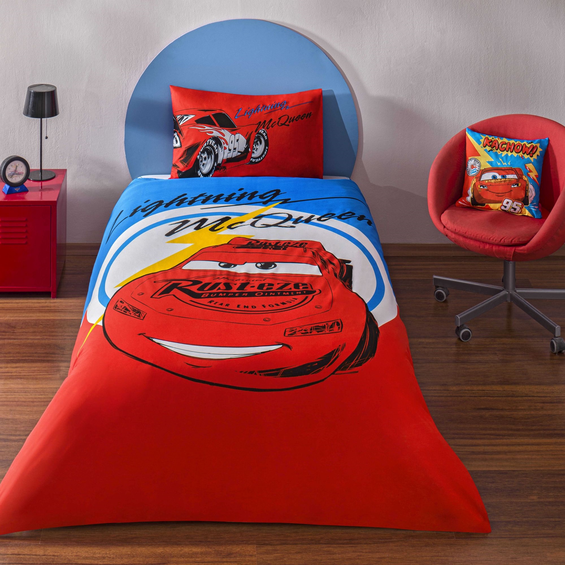 resm Taç Lisanslı Disney Cars Mcqueen Tek Kişilik Pamuk Nevresim Takımı