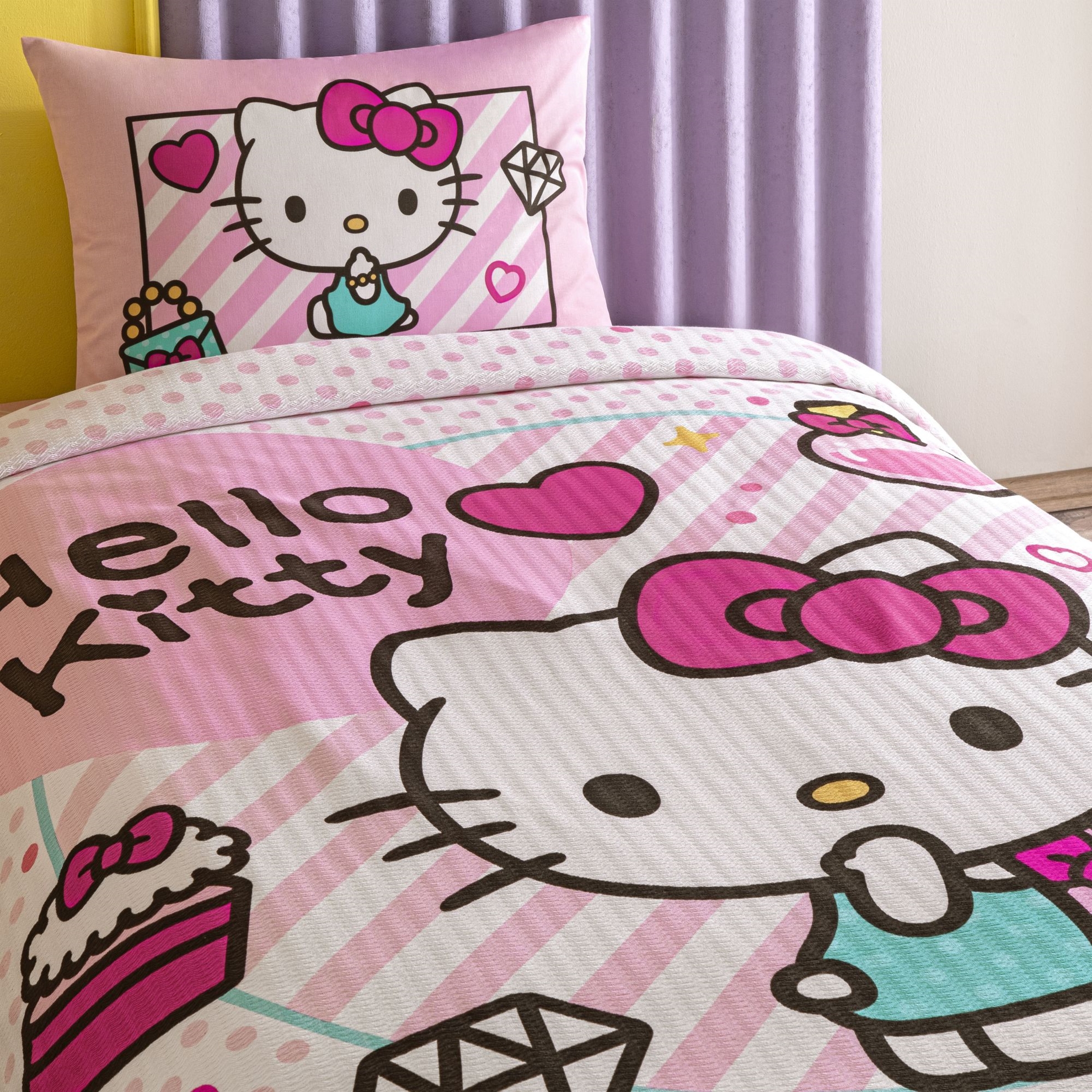 resm Taç Lisanslı Hello Kitty Cake Tek Kişilik Pamuk Pike Takımı