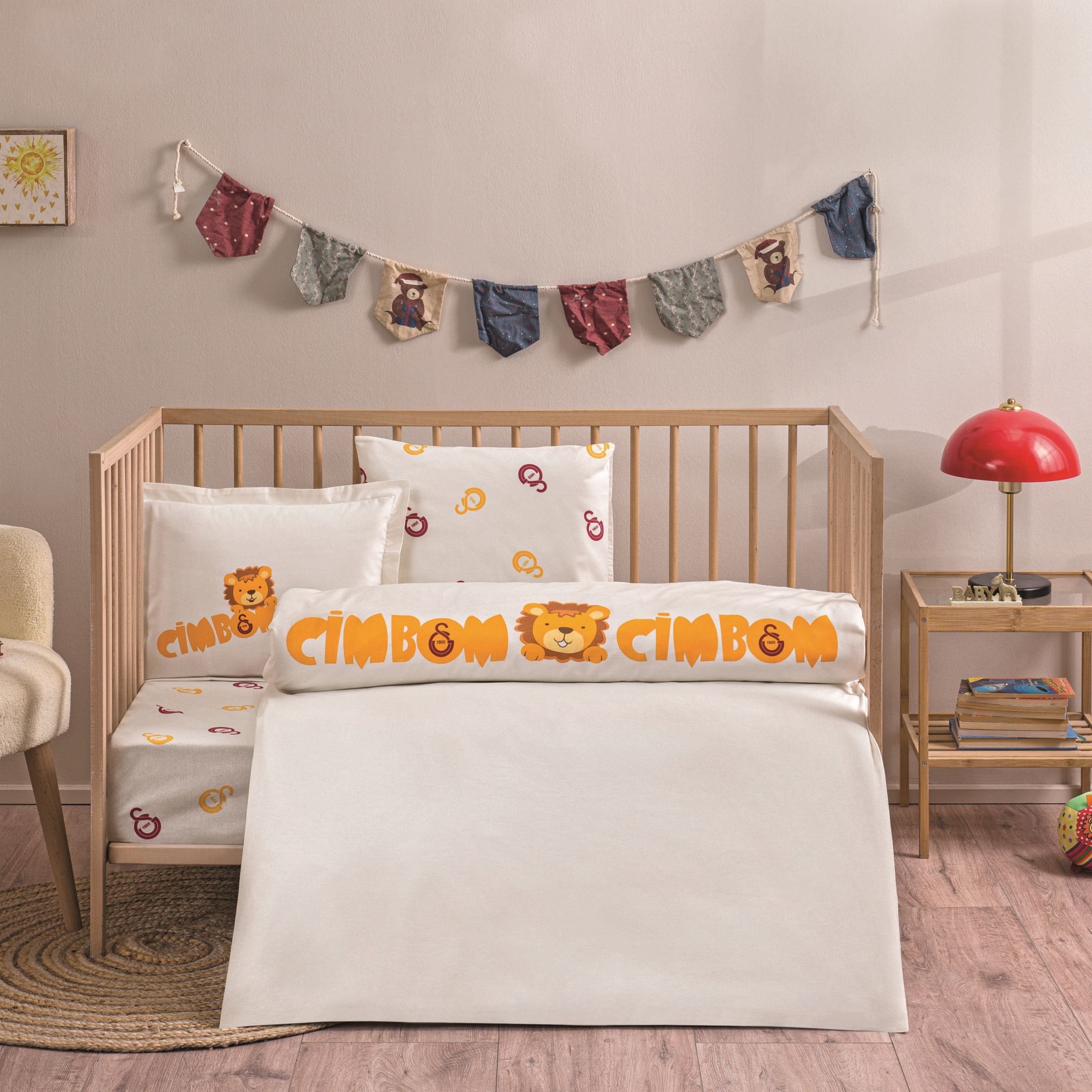 resm Taç Lisanslı Galatasaray Strip Baby Pamuk Nevresim Takımı