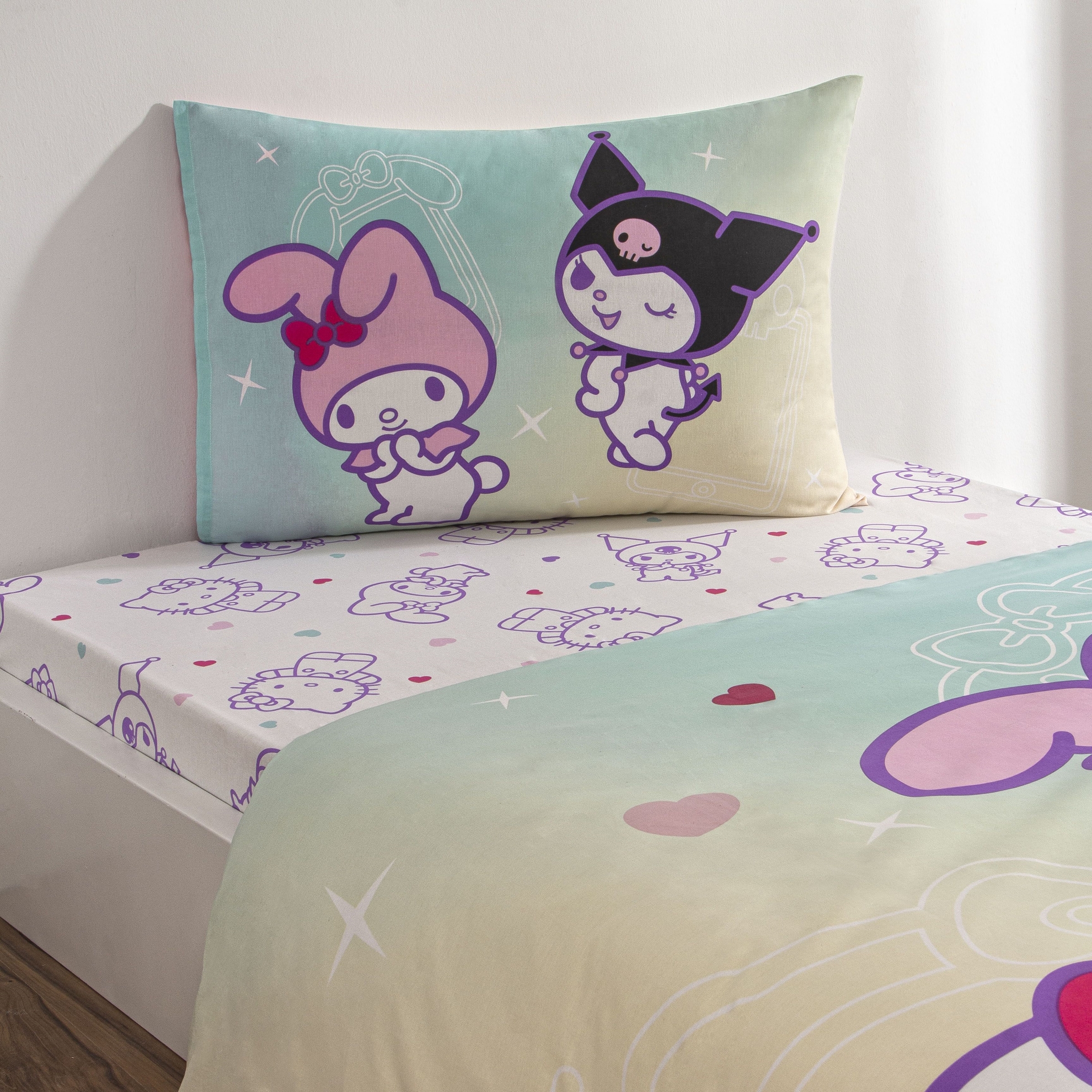 resm Taç Lisanslı Hello Kitty & Friends Pamuk Tek Kişilik Nevresim Takımı