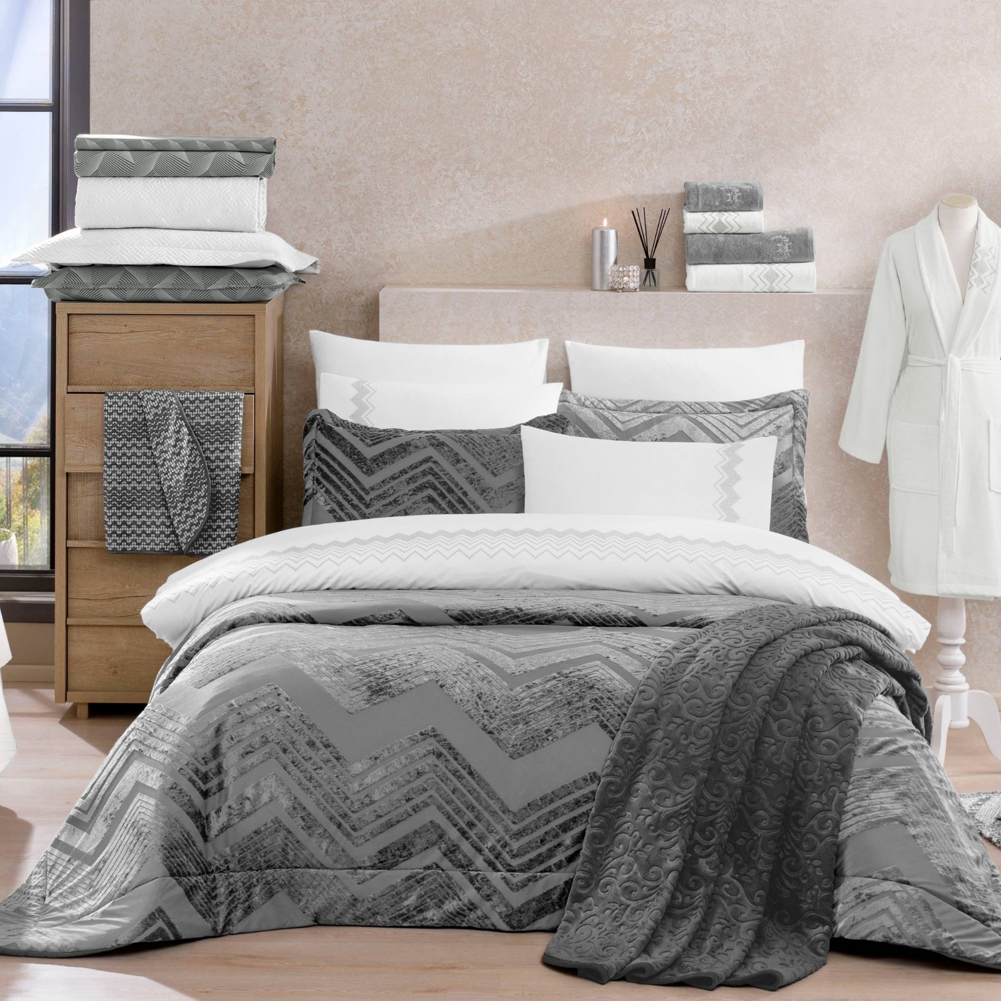 resm Taç Elora Abiye Çeyiz Set Antrasit