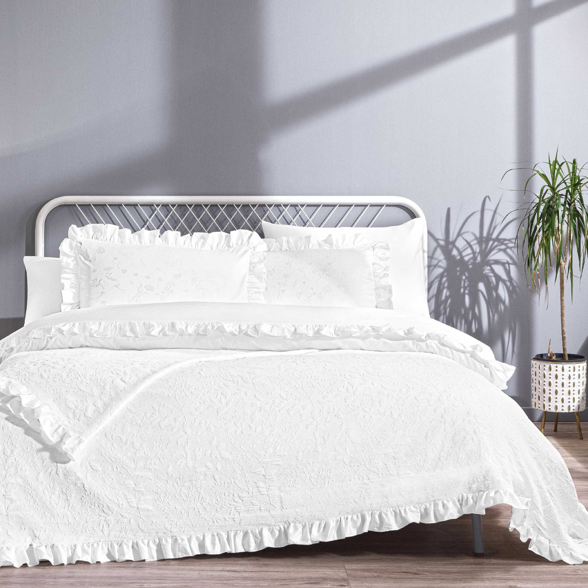 resm Taç Octavia Yatak Örtülü Çift Kişilik Nevresim Seti Beyaz