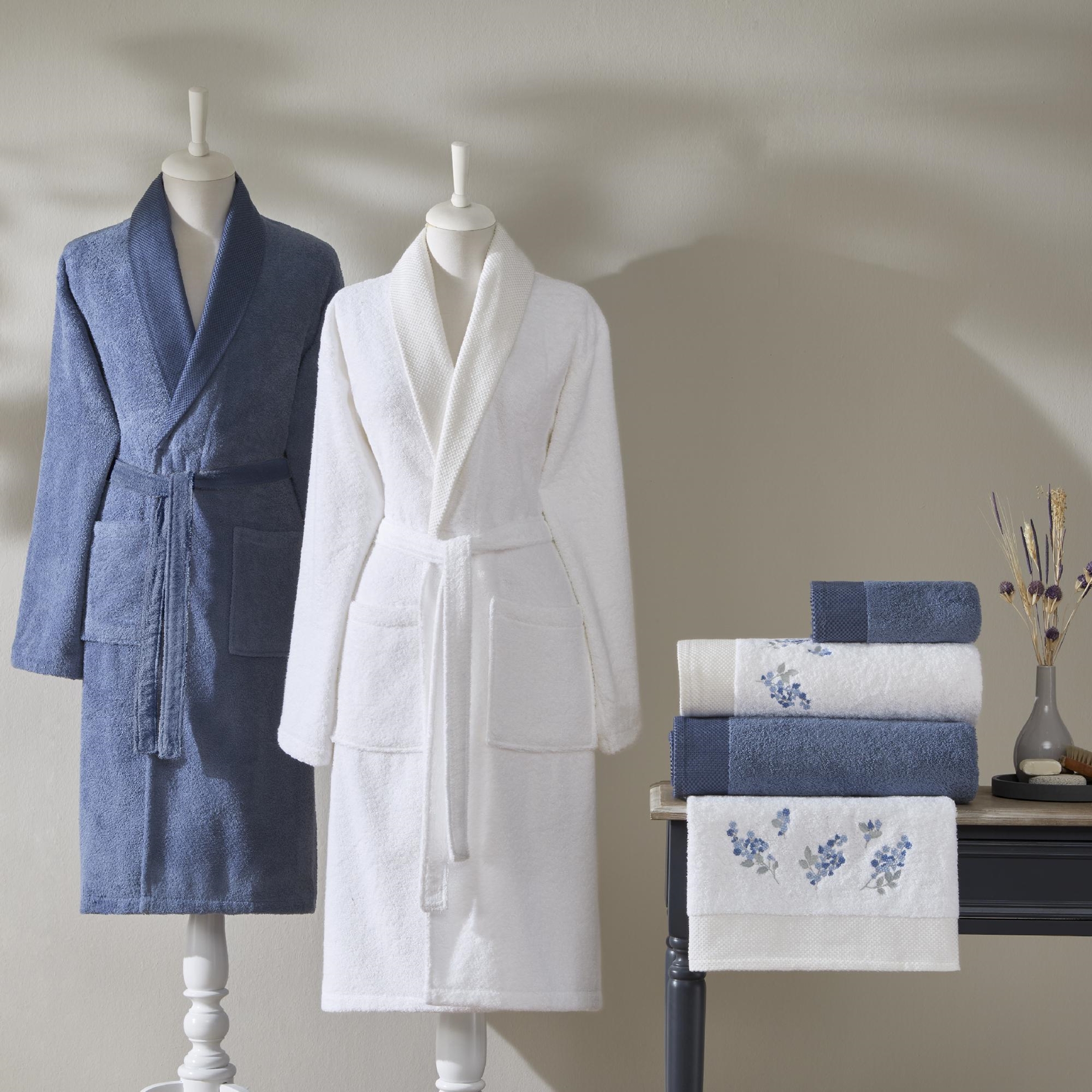 resm Taç Sky Pure Cotton Pamuk Aile Bornoz Seti Beyaz Denim