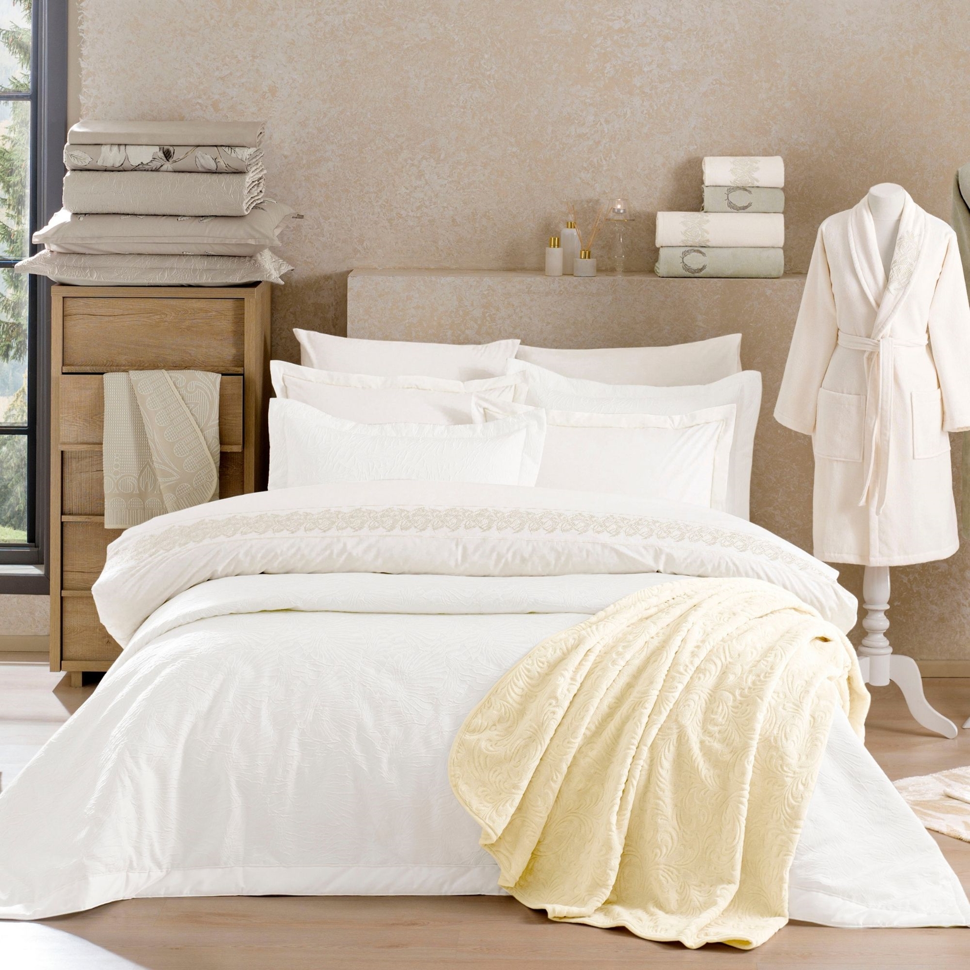 resm Taç 50 Parça Romantik Düşler  Çeyiz Seti		