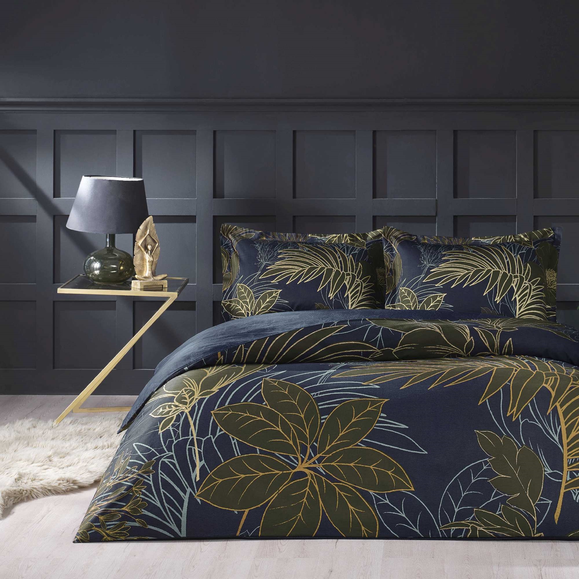 resm Taç Marielle Saten Çift Kişilik Nevresim Takımı Lacivert