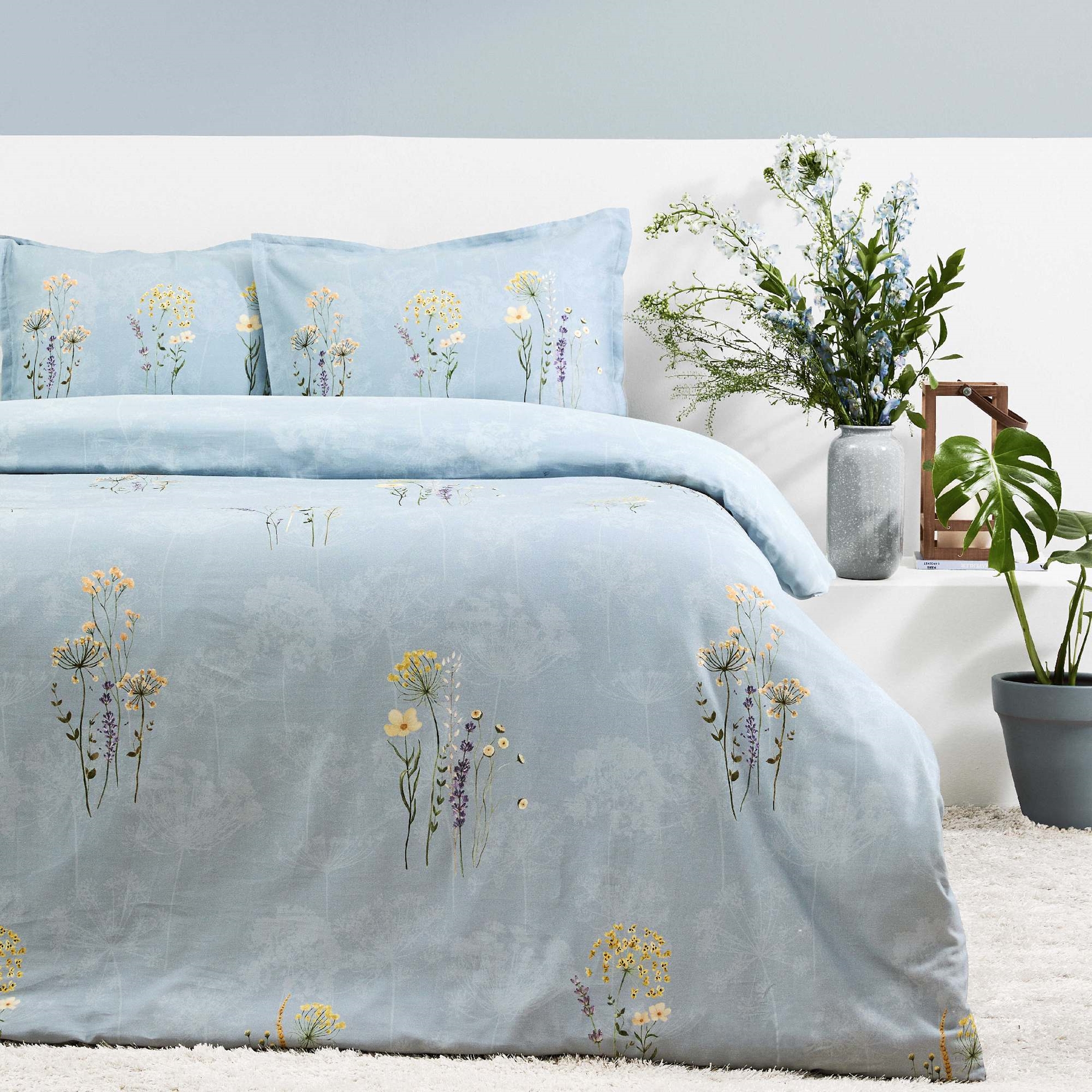 resm Taç Reborn Lillian Organik Saten Çift Kişilik Nevresim Takımı Mavi