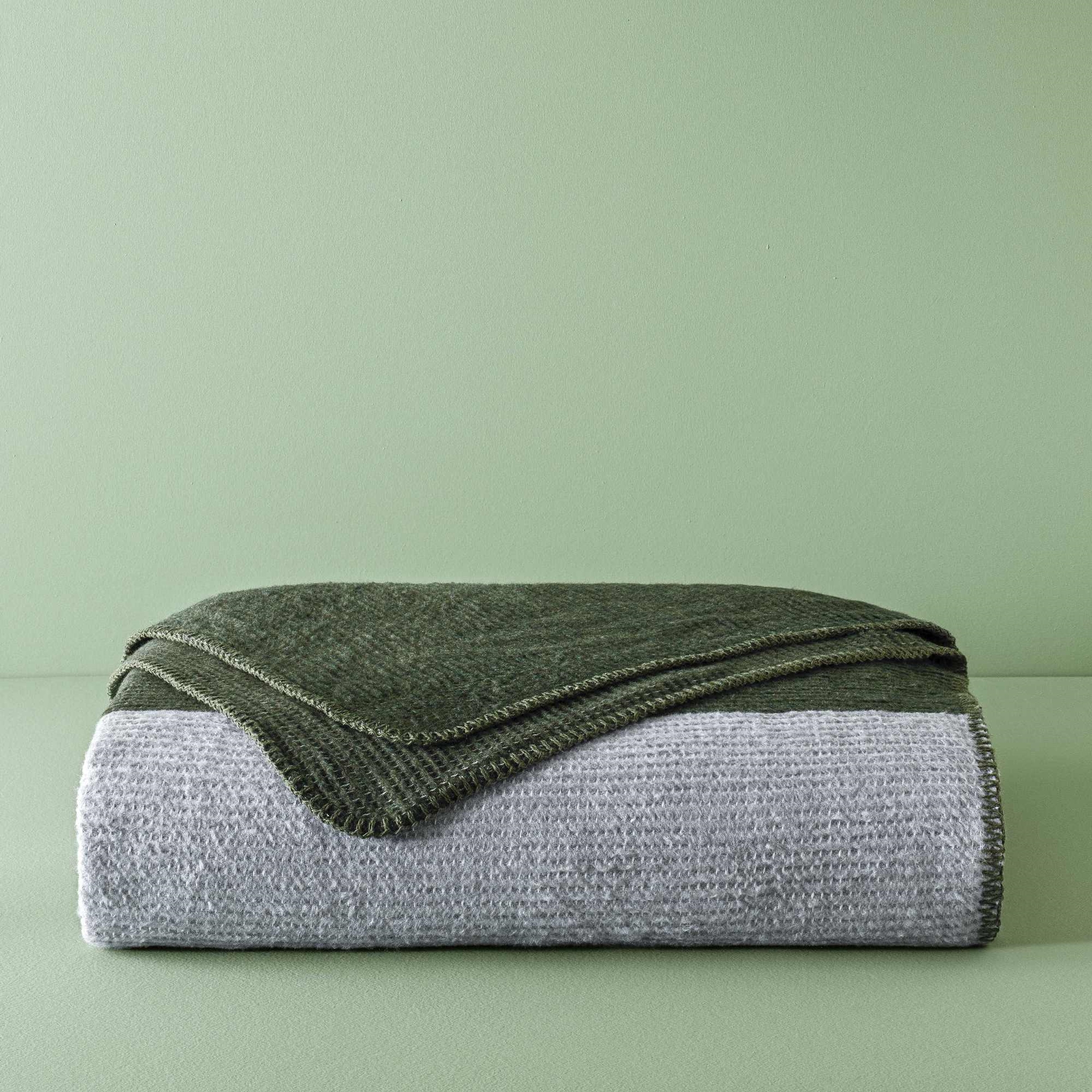 resm Taç Butik Patagonya Pamuklu Tek Kişilik Battaniye Yeşil