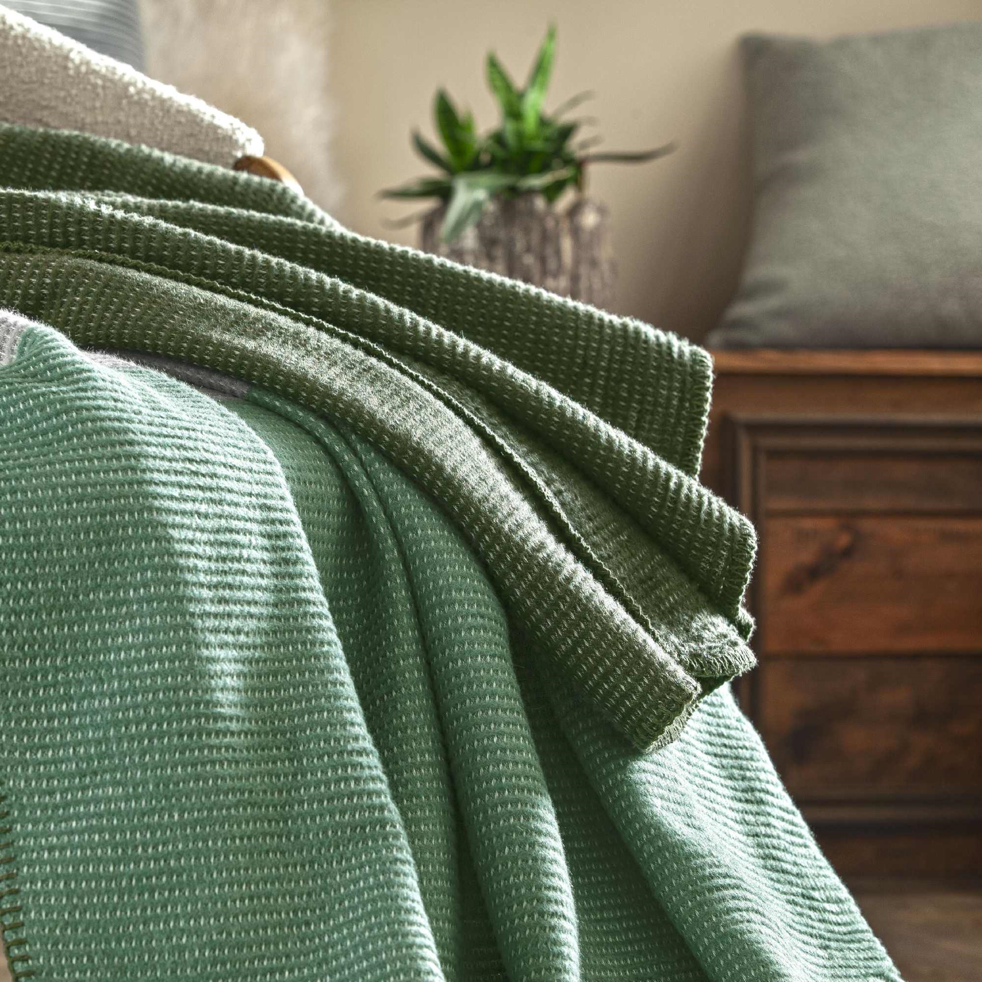 resm Taç Butik Patagonya Pamuklu Tek Kişilik Battaniye Yeşil