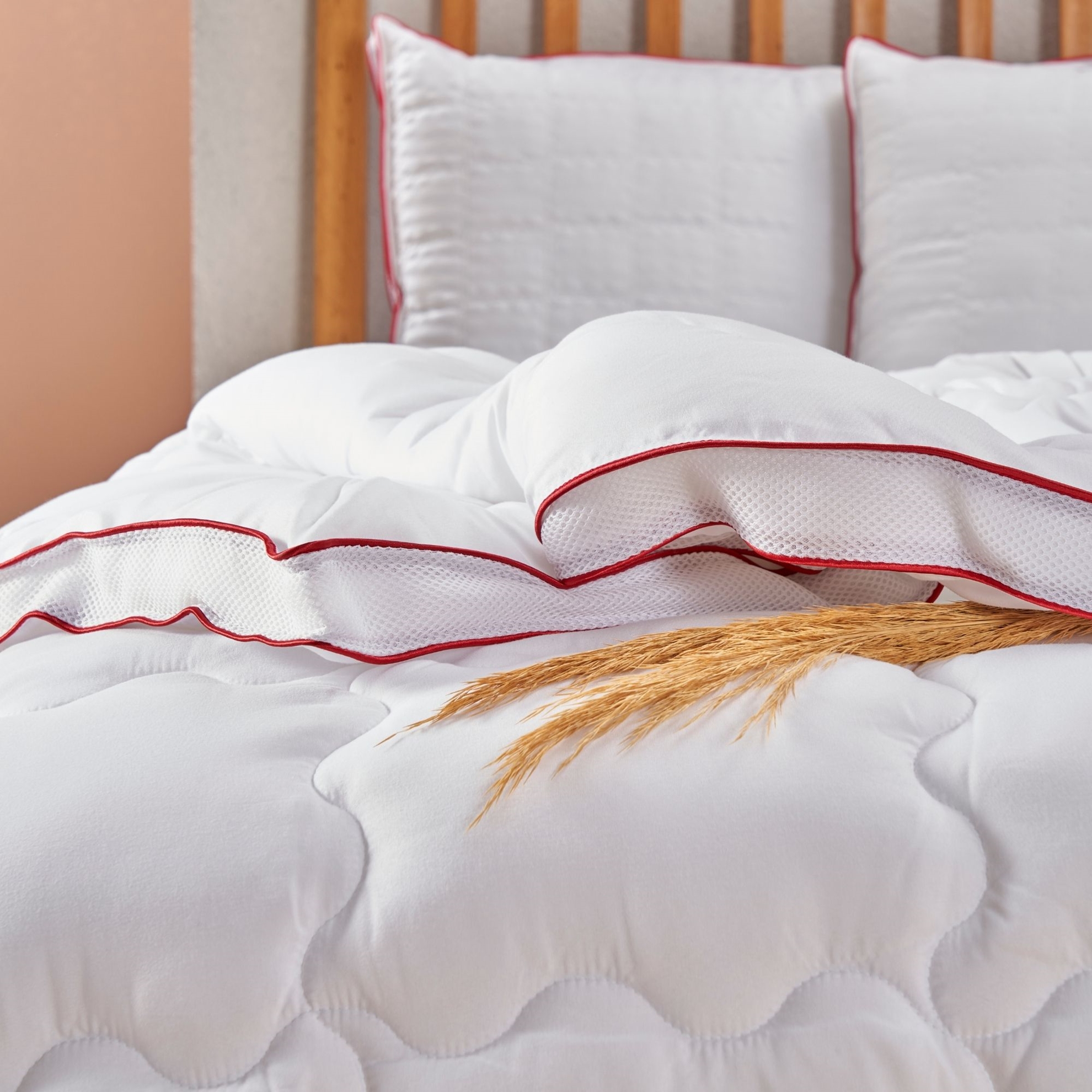 resm Taç Balance Mikrojel King Size Yorgan Beyaz