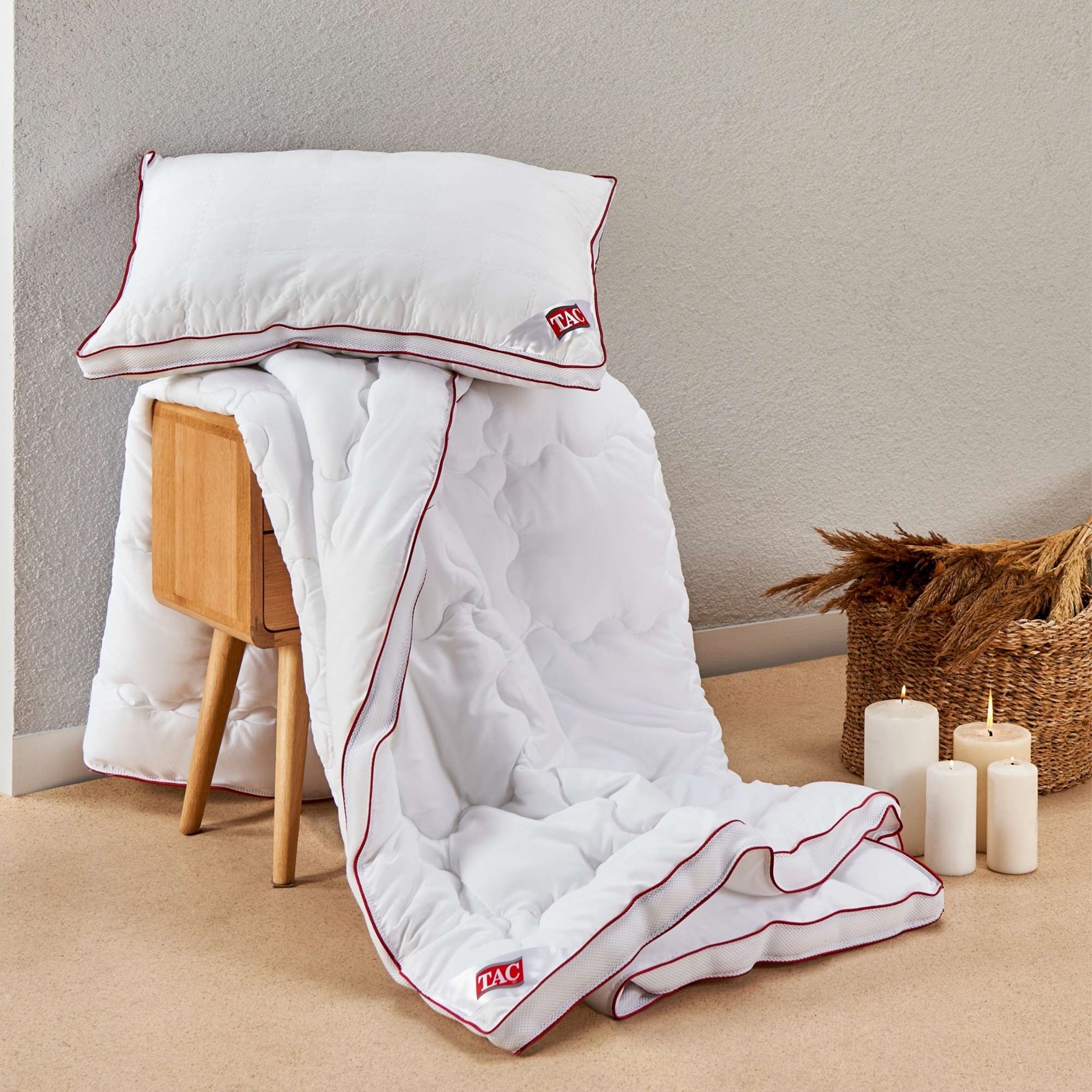 resm Taç Balance Mikrojel King Size Yorgan Beyaz