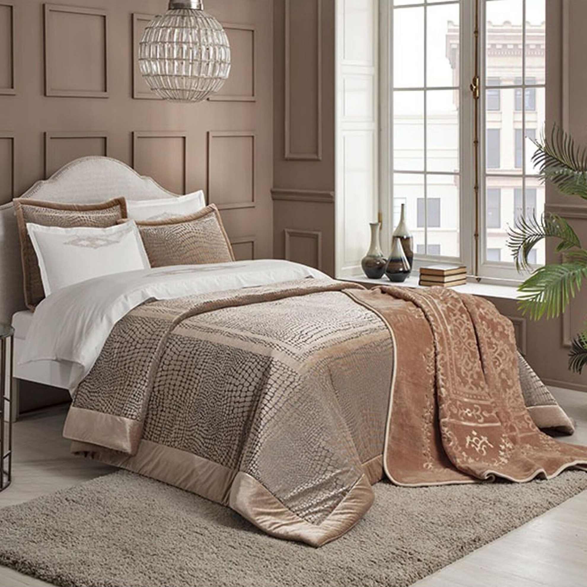 resm Taç Laura Çeyiz Seti