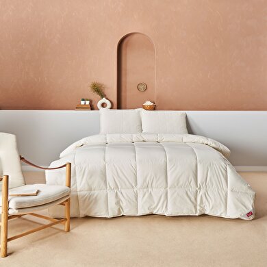 resm Taç Wool Sense Çift Kişilik Yorgan Beyaz