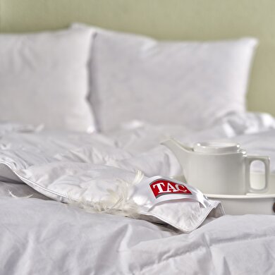 resm Taç Glamour Çift Kişilik Yorgan Beyaz