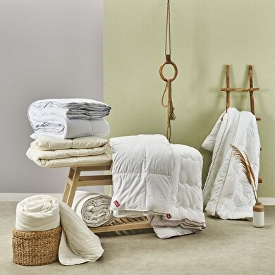 resm Taç Glamour Çift Kişilik Yorgan Beyaz