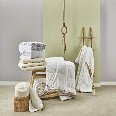 resm Taç Wool Sense Çift Kişilik Yorgan Beyaz