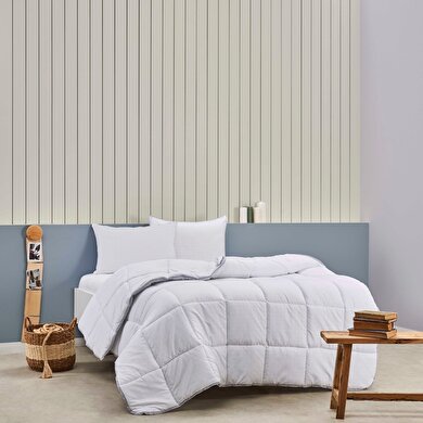 resm Taç Relax Elyaf Çift Kişilik Yorgan Beyaz