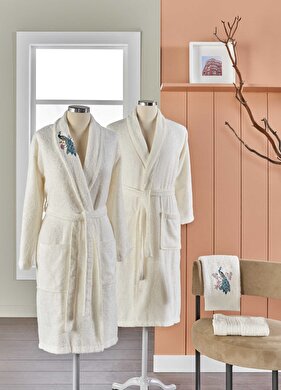 resm Taç Anna Bambu 4'lü Aile Bornoz Seti Ekru