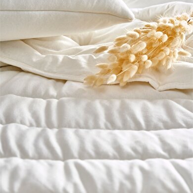 resm Taç Cosy Penye Tek Kişilik Yorgan Beyaz