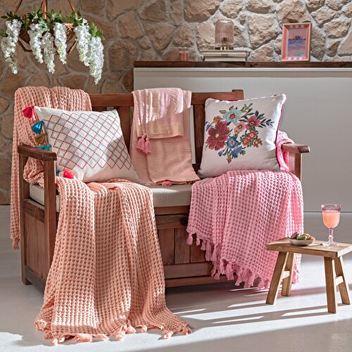 Resim Taç Butik Nakışlı Alaçatı Polyester Kırlent Çok Renkli